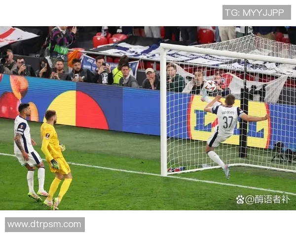 曼城与热刺激战正酣8月20日精彩对决引发球迷热议 曼城与热刺激战正酣8月20日精彩对决引发球迷热议