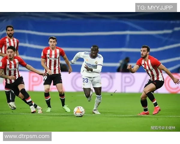 西甲积分榜领头羊阿尔梅里亚小胜巴伦西亚,继续保持不败纪录 西甲积分榜领头羊阿尔梅里亚小胜巴伦西亚,继续保持不败纪录