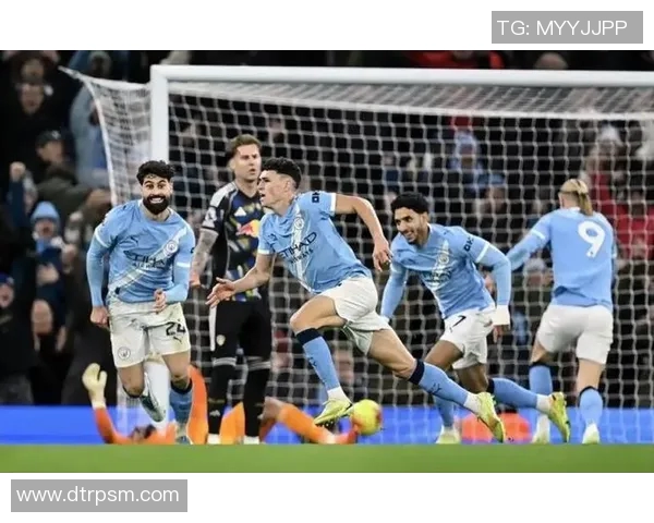 谢三周对决曼城展现足球魅力与战术智慧的巅峰对抗 谢三周对决曼城展现足球魅力与战术智慧的巅峰对抗